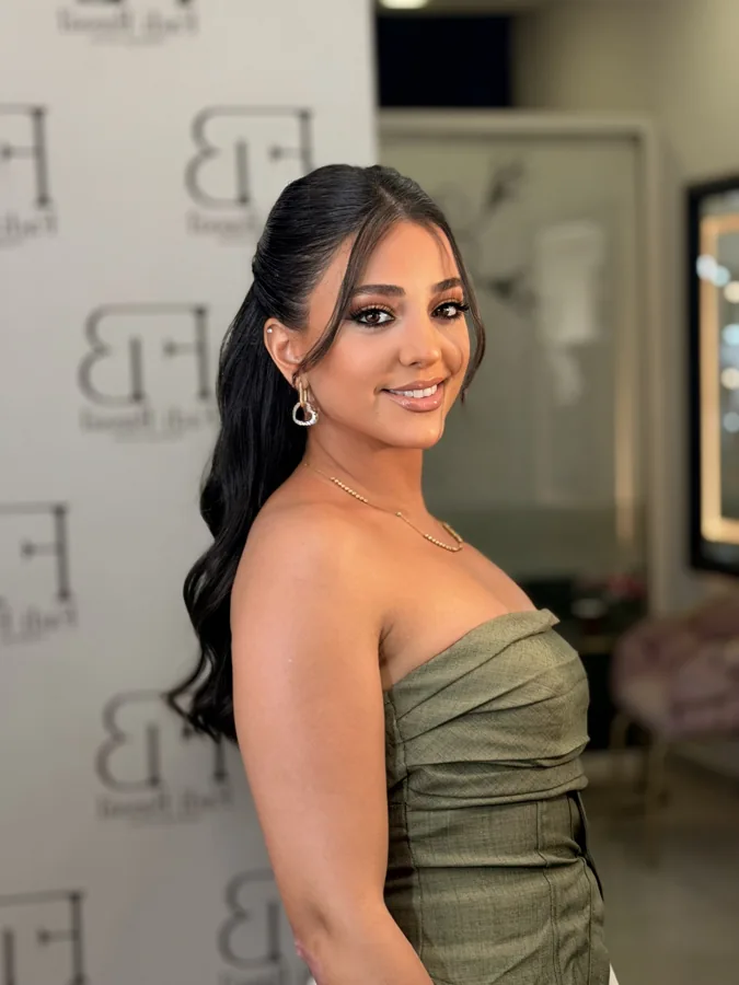 Luminous makeup with a soft glossy lip